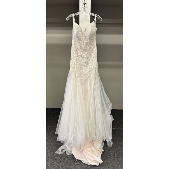 Stella York 6968 Floral Lace Mermaid Wedding Dress w/ Glitter Tulle 12 (SAMPLE) - Picture 6 of 9